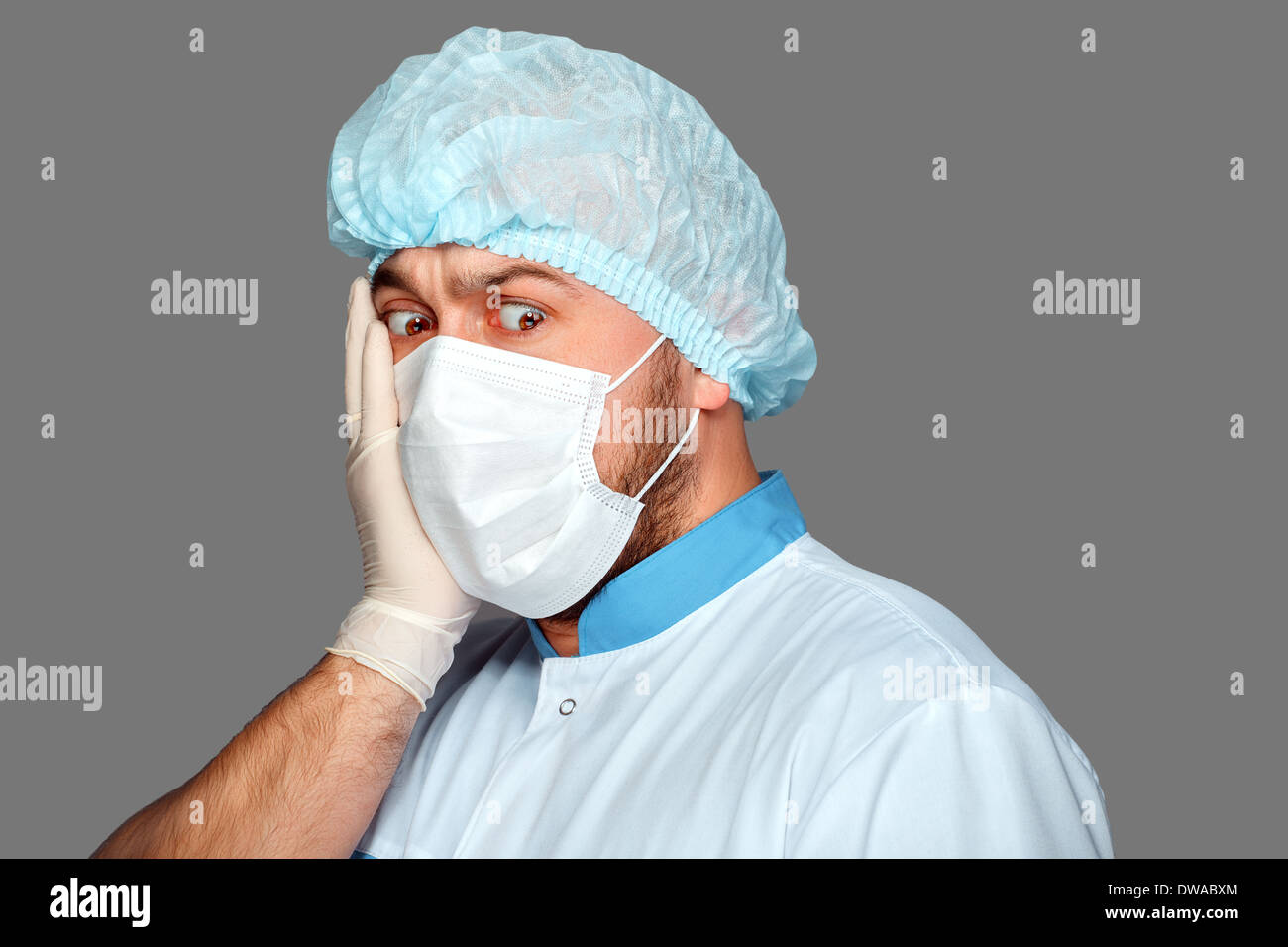 Fou de l'émotion sur les médecins font face à Banque D'Images