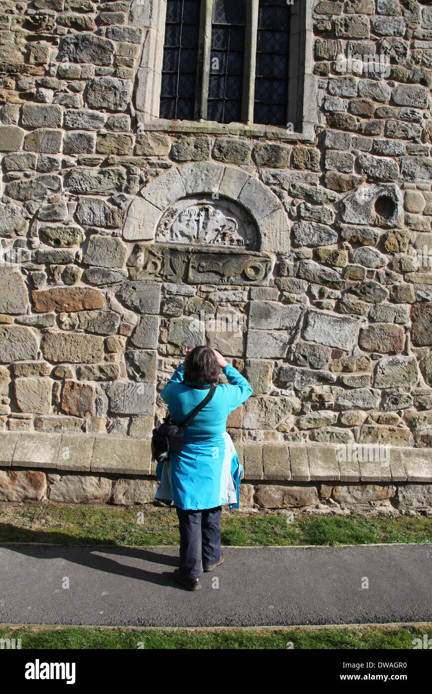 Mur ouest de Saint Jean l'Église baptiste à Ault Hucknall à Derbyshire Banque D'Images