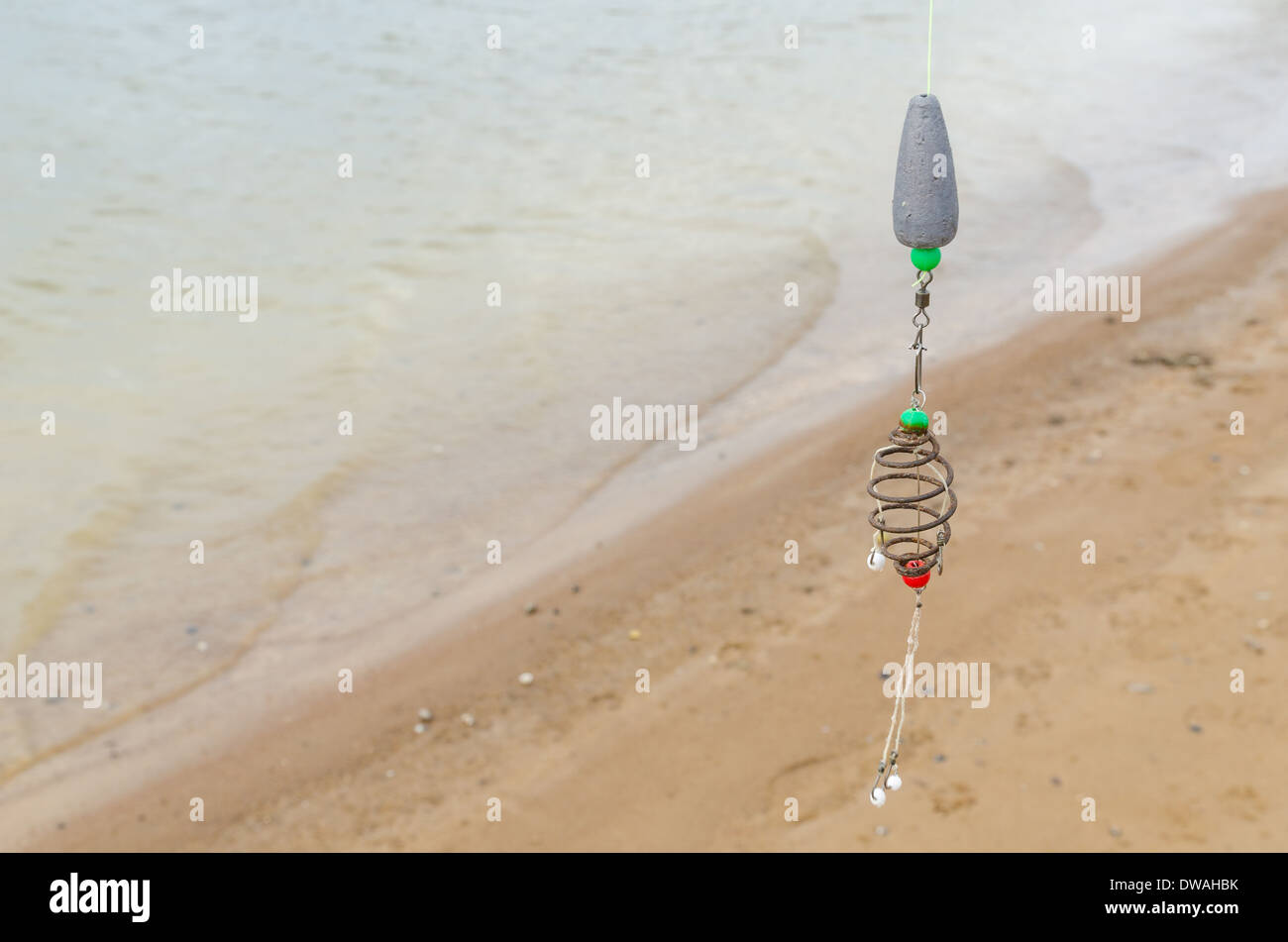 La pêche dans le lac sur une journée claire Banque D'Images