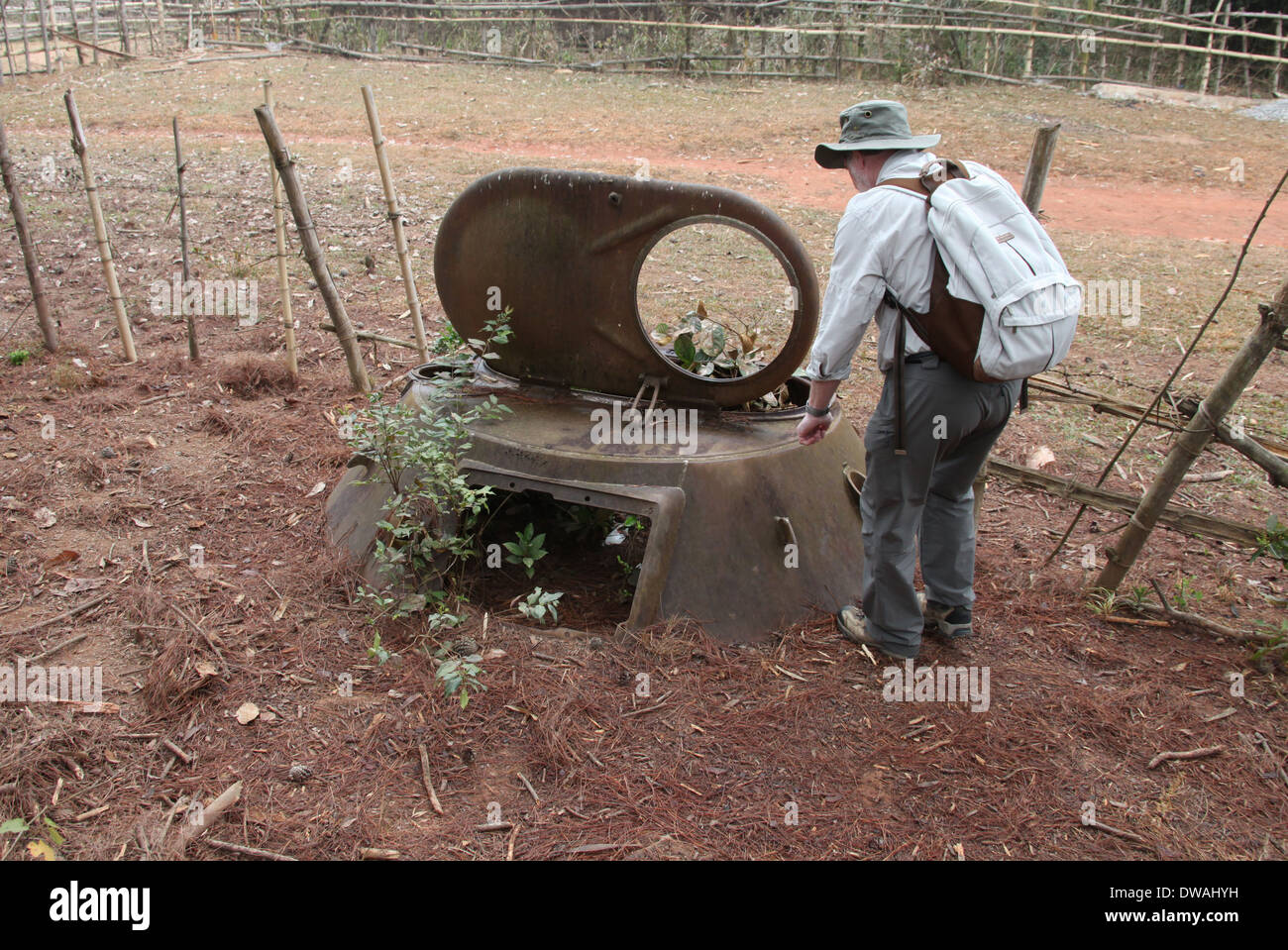 Réservoir de l'ancienne Russie reste à Phonsavan au Laos Banque D'Images