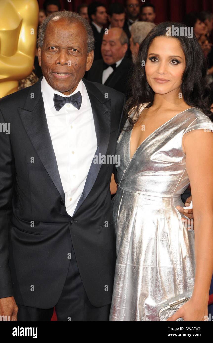 Sydney Tamiia Poitier Frères Et Sœurs Sidney Poitier And Sydney Poitier Banque d'image et photos - Alamy
