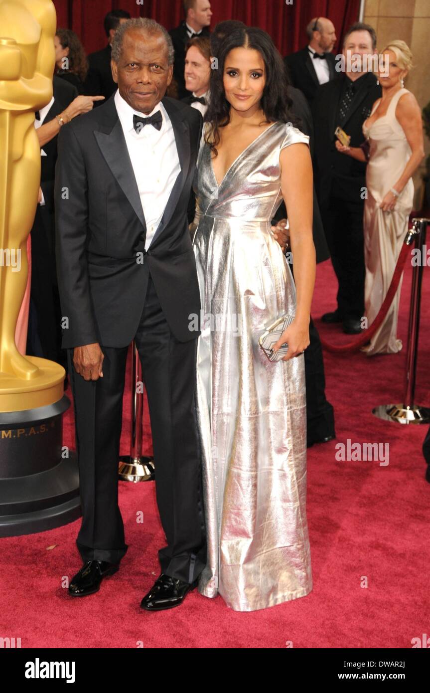 Sydney Tamiia Poitier Frères Et Sœurs Sidney Poitier And Sydney Poitier Banque d'image et photos - Alamy