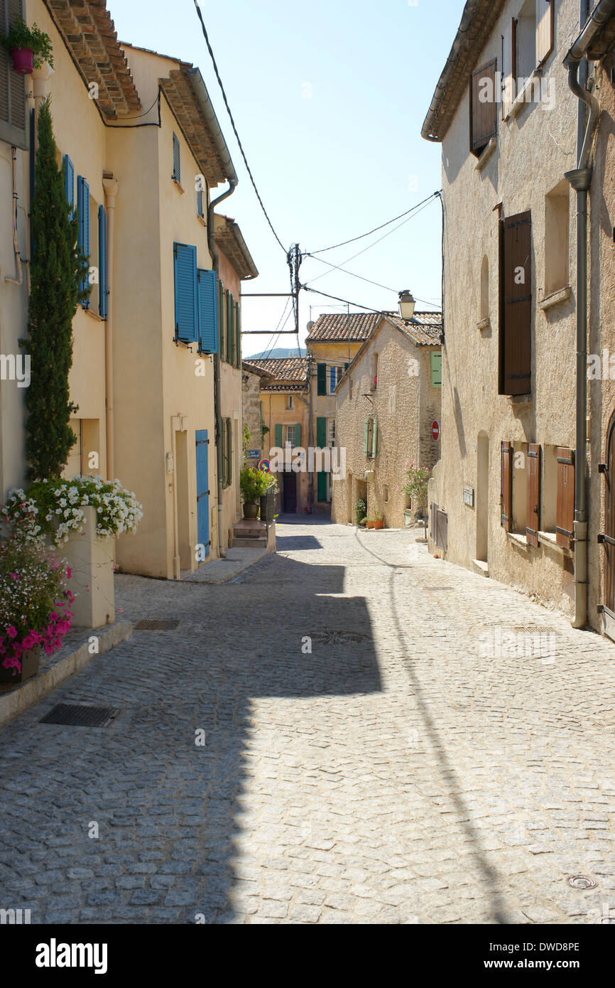 Scène de village français du Plan-de-la-Tour, VAR, France Banque D'Images