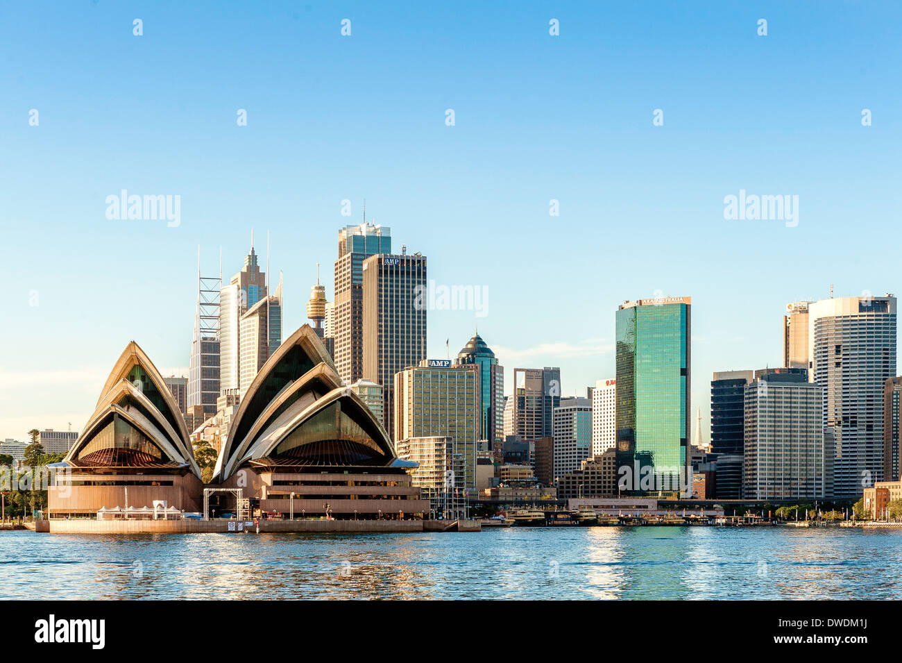 Opera House de Sydney en Australie et les immeubles de grande hauteur Banque D'Images