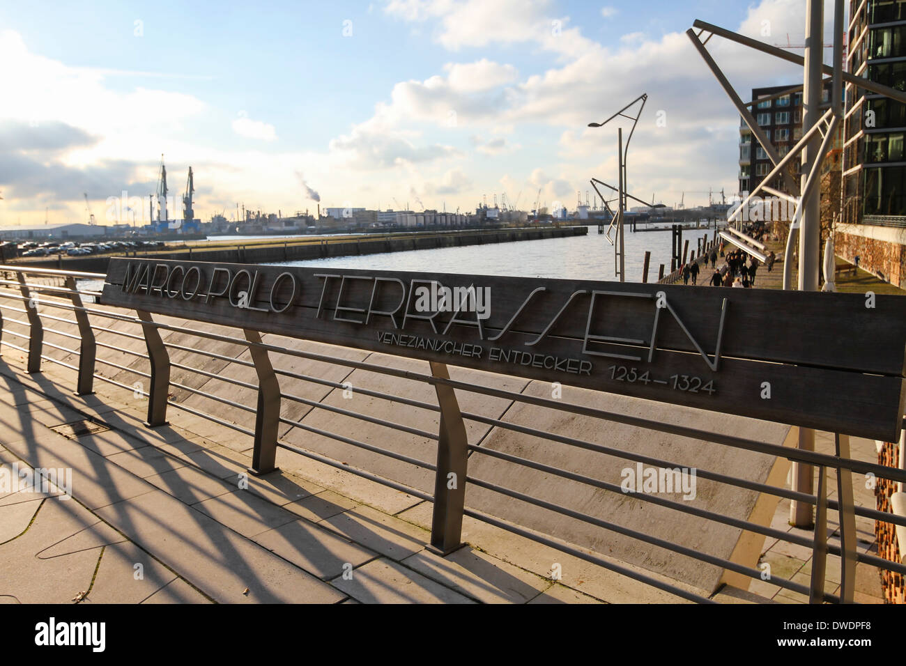 Allemagne, Hambourg, Hafencity, signer Terrasses Marco Polo Banque D'Images