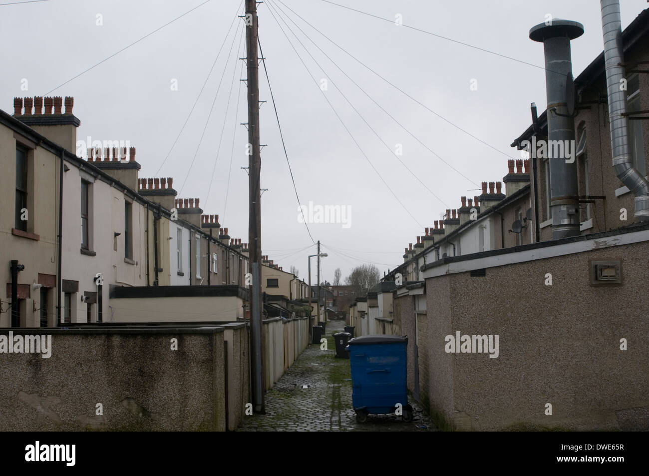 Logement maisons maison mitoyenne exposée au nord uk le nord de l'Angleterre dans la rue rue classe ouvrière home homes terrasses Banque D'Images