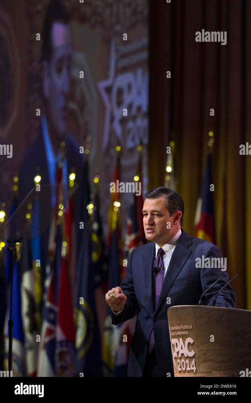 Le sénateur républicain Ted Cruz parle du Texas au cours d'une allocution aux délégués à la conférence de la CPAC dans le Maryland, en Virginie. Banque D'Images