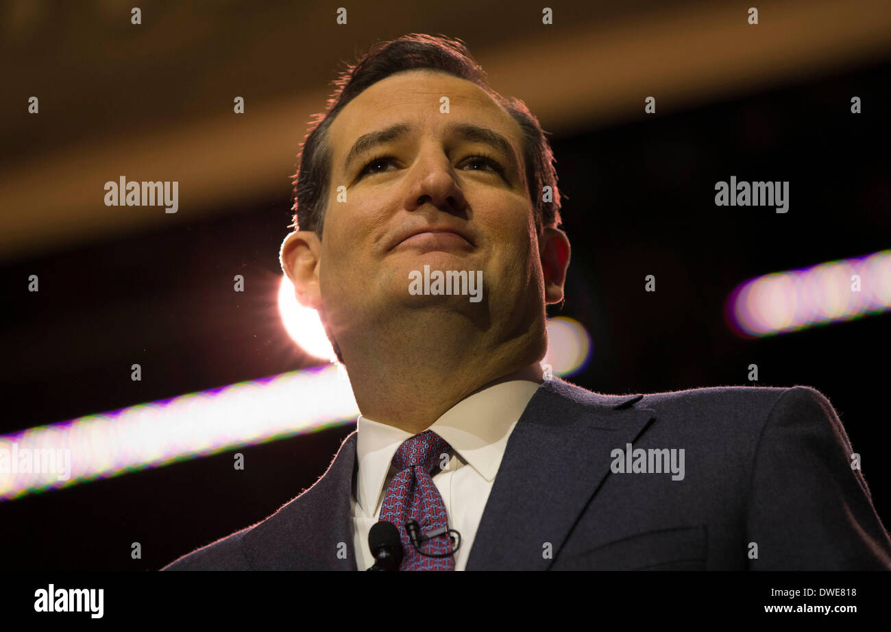 Le sénateur républicain Ted Cruz parle du Texas au cours d'une allocution aux délégués à la conférence de la CPAC dans le Maryland, en Virginie. Banque D'Images