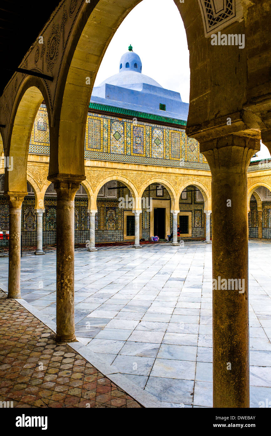 L'Afrique du Nord, Tunisie, Kairouan. Ville sainte classé Patrimoine Mondial par l'UNESCO. Mosquée Sidi Sahab. Banque D'Images