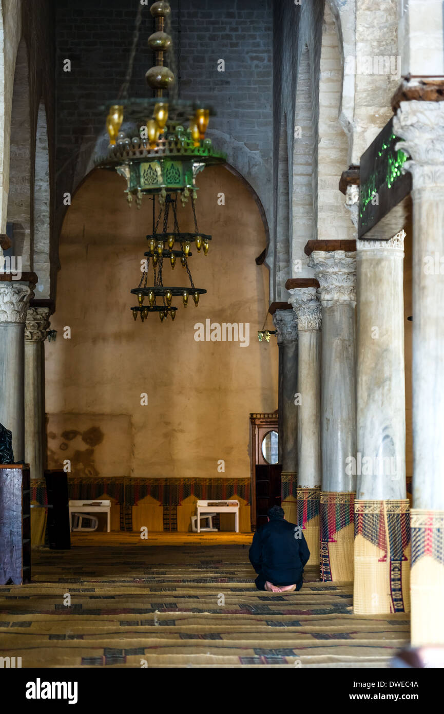 L'Afrique du Nord, Tunisie, Kairouan. Holly ville. La Grande Mosquée Sidi Okba, Patrimoine Mondial de l'Unesco. Lieu sacré de l'Islam. Banque D'Images