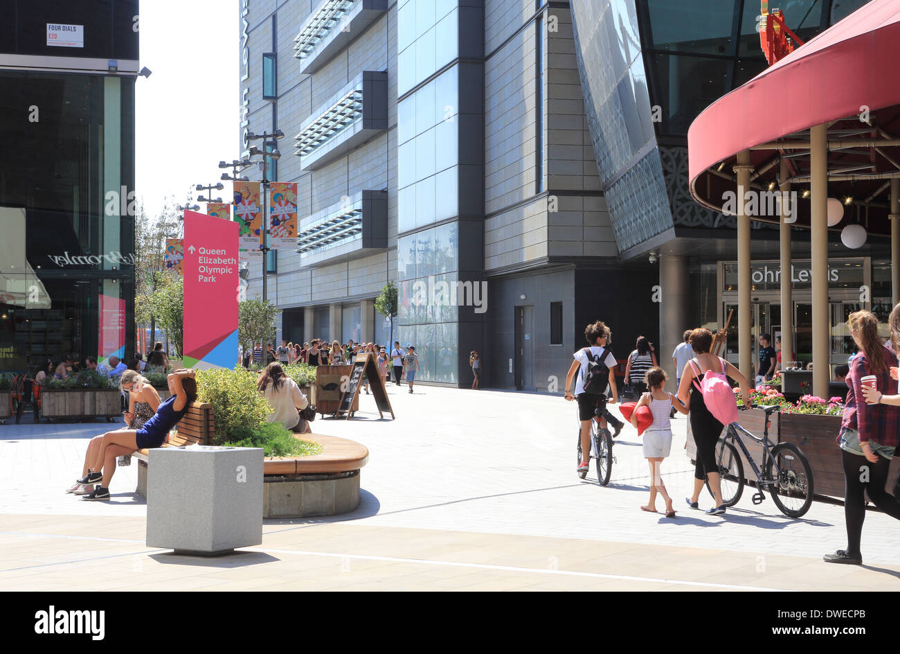 Le centre commercial de Westfield, à côté du Parc Olympique Queen Elizabeth, à Stratford, E20 est de Londres, Angleterre, RU Banque D'Images