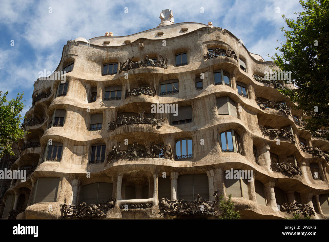 Gaudi, Casa Milia dans le quartier de l'Eixample de Barcelone, dans la région de Catalogne en Espagne. Banque D'Images