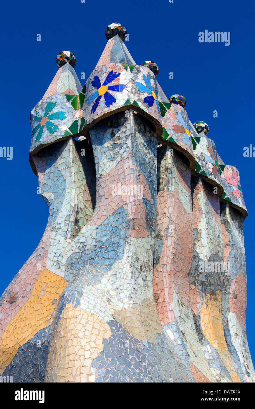 Gaudi cheminée sur le toit de la Casa Batlló - Eixample - Barcelone - Catalogne Région de l'Espagne Banque D'Images