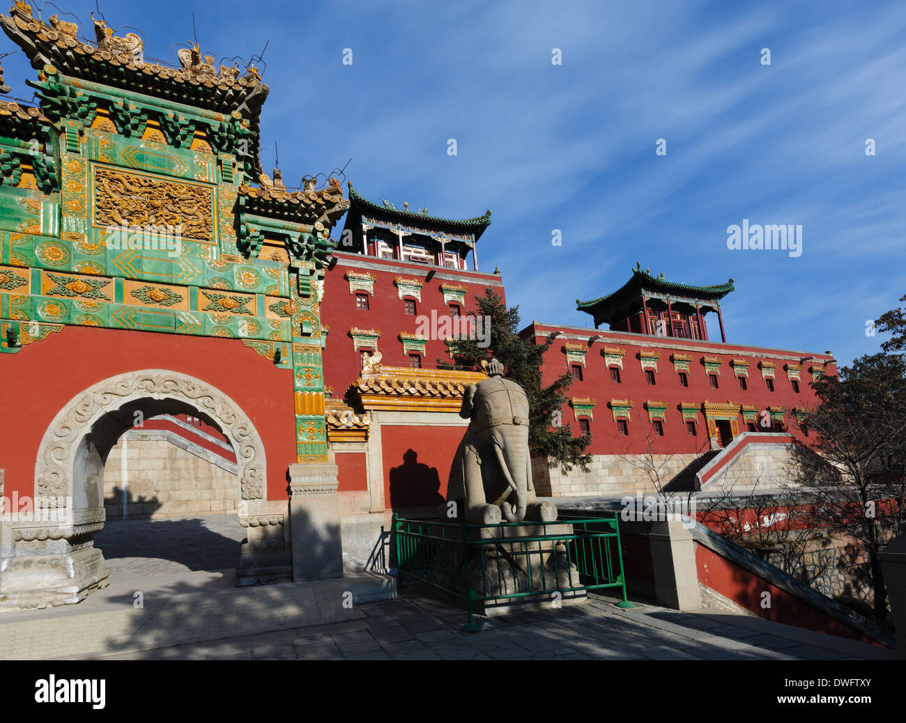 Il Xumi Fushou Temple ; littéralement : 'Temple du bonheur et de la longévité de la montagne Sumeru' . La province de Hebei, Chengde , Chine. Banque D'Images