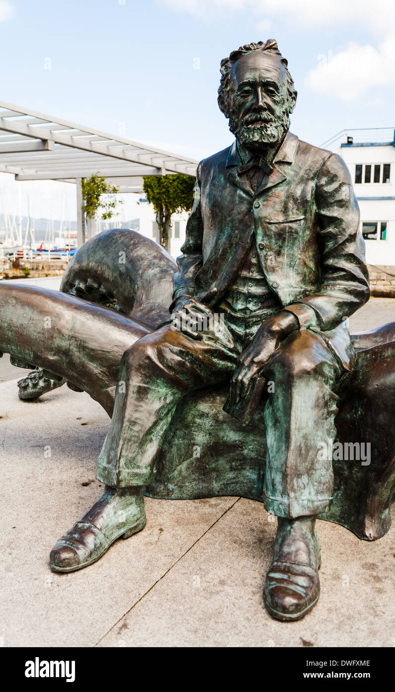 Une sculpture en bronze de Jules Verne, un auteur français qui a lancé le genre science-fiction.. Vigo Espagne Banque D'Images