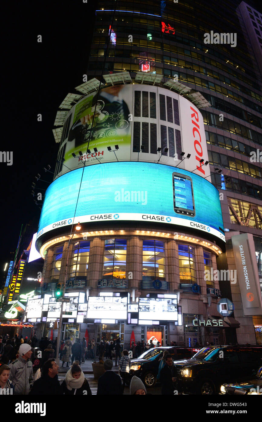 New York City, USA. 08Th Mar, 2014. Times Square la nuit à New York City, USA, 06 mars 2014. Photo : Felix Hoerhager/dpa/Alamy Live News Banque D'Images