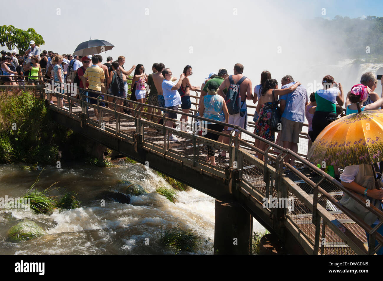 L'atterrissage des chutes Banque de photographies et d’images à haute ...
