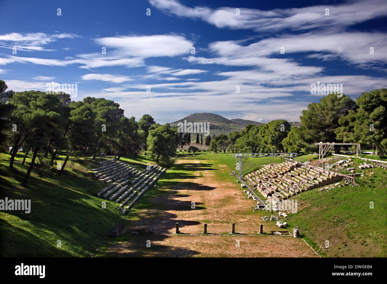 Le stade, sur le site archéologique de l'ancienne Epidaure, l'Argolide ('Argolide'), Péloponnèse, Grèce Banque D'Images