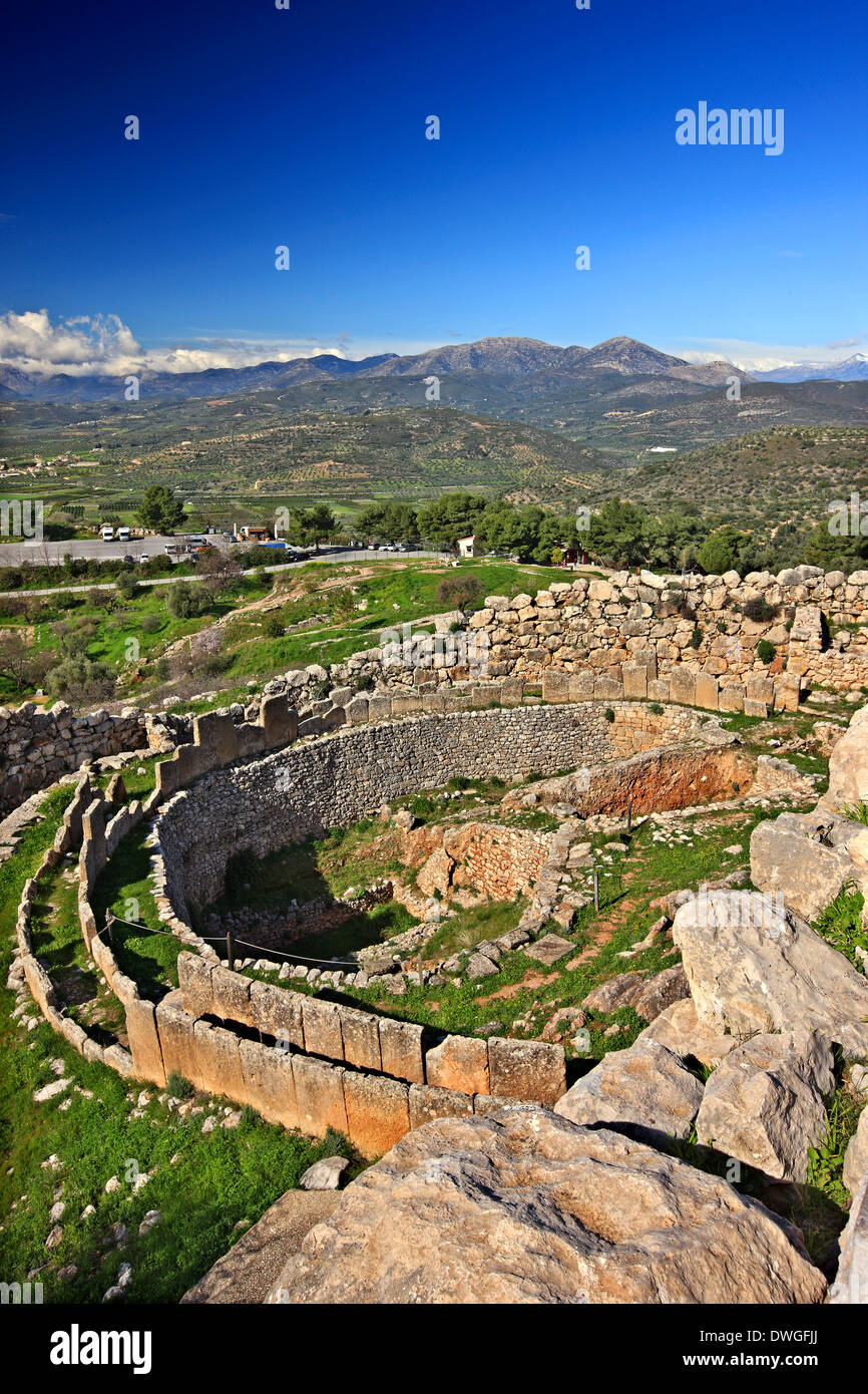 La Tombe d'un cercle dans l'acropole de l'Antique Mycènes, l'Argolide (Argolide, Péloponnèse, Grèce) Banque D'Images