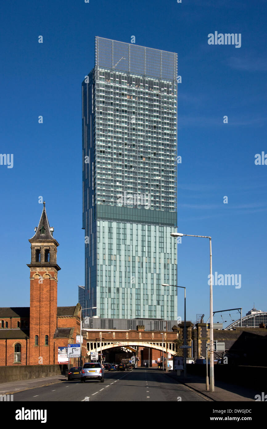 Beetham Tower dans le centre de Manchester au Royaume-Uni. Il s'agit d'un bâtiment multifonctionnel et est le plus haut de Manchester. Banque D'Images