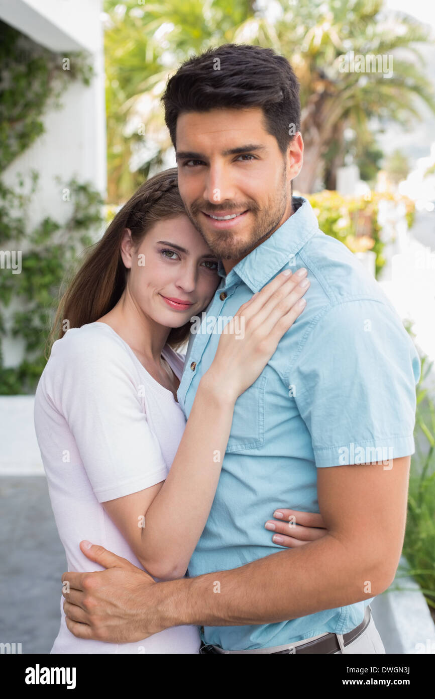 Loving young couple outdoors Banque D'Images