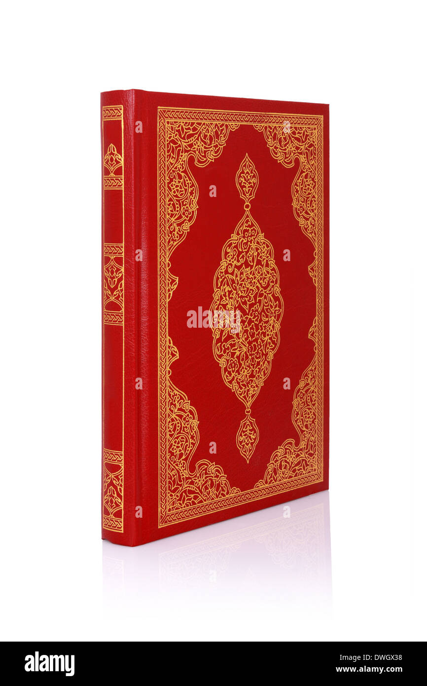 Vieux livre rouge couleur or avec ornement sur couvrir isolated on white Banque D'Images