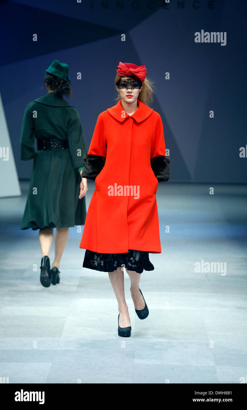 Daegu, Corée du Sud. 7 mars 2014. Présenter des modèles de créations de designer sud-coréen Chun Doo a chanté au cours de la 26e collecte de Daegu, Daegu, Corée du Sud, le vendredi 7 mars 2014. Banque D'Images