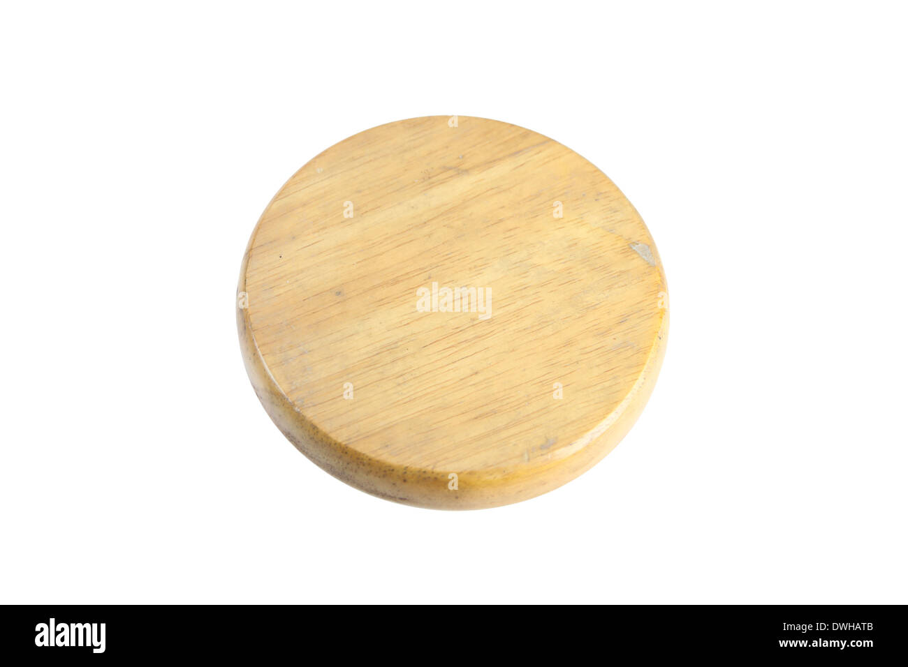 La texture de vieux bois coupé en un cercle sur fond blanc. Banque D'Images