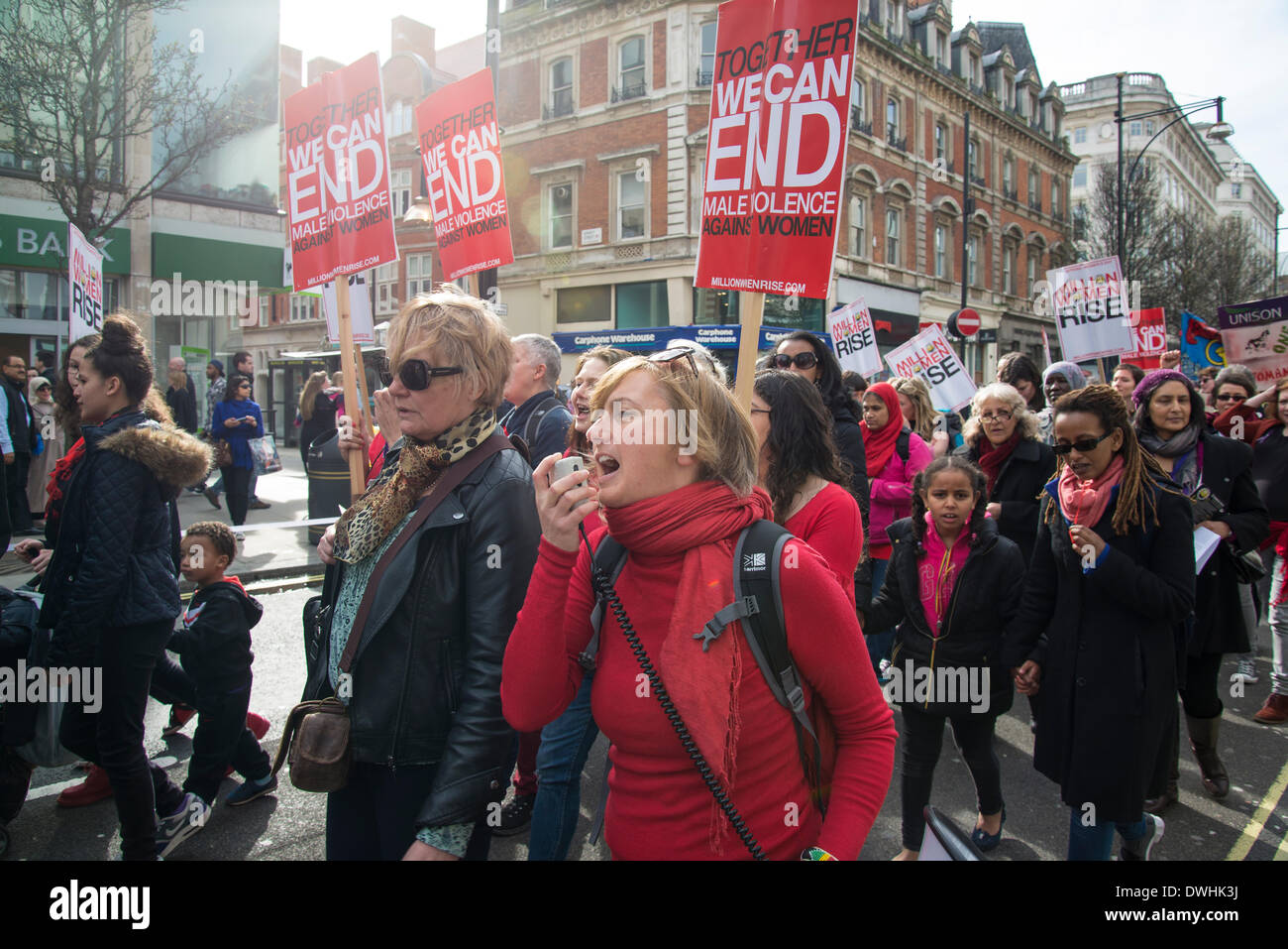 Londres, Royaume-Uni. 8 mars, 2014. Journée internationale des femmes mars 2014, Londres, Royaume-Uni : Crédit Bjanka Kadic/Alamy Live News Banque D'Images