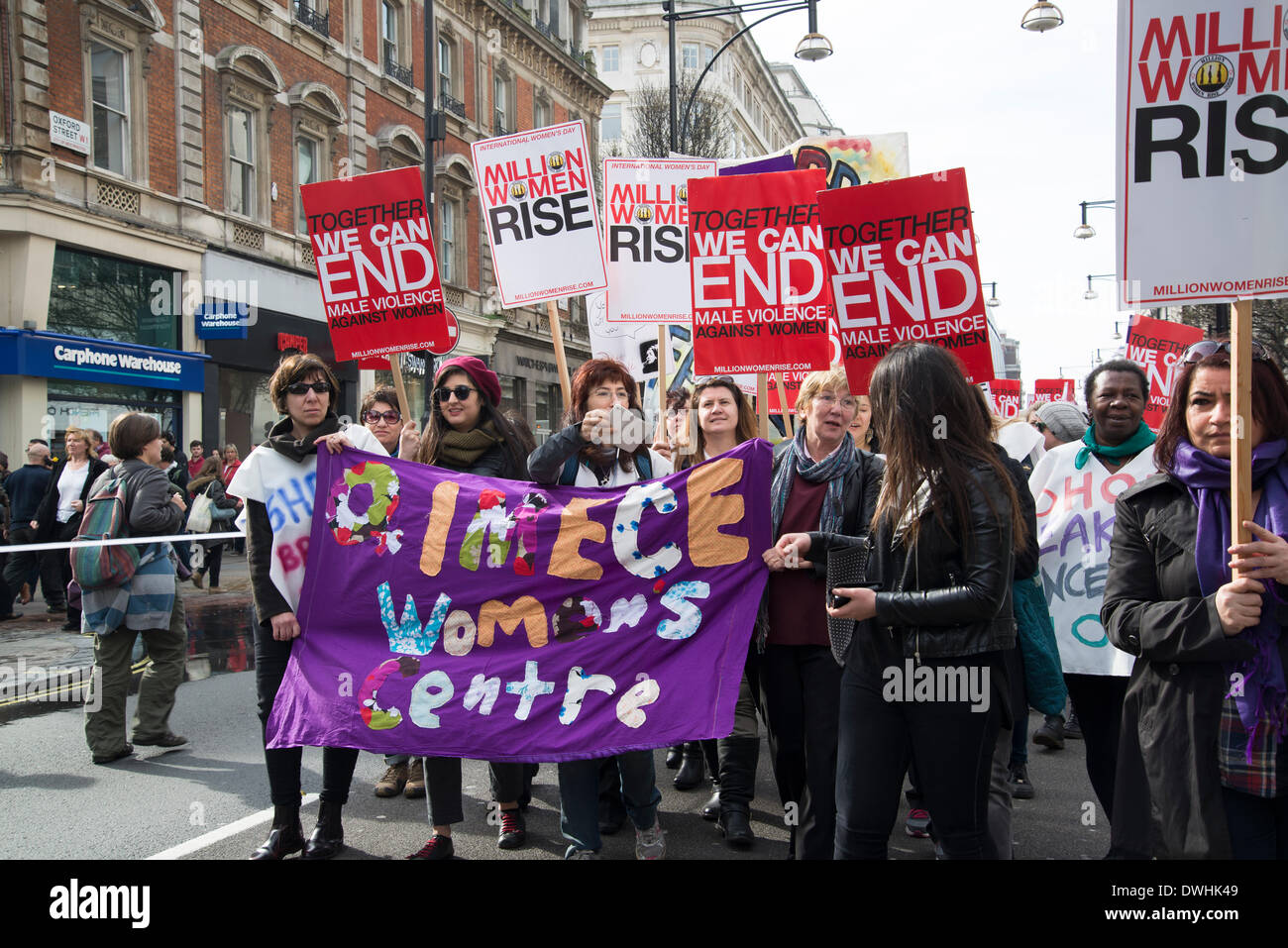 Londres, Royaume-Uni. 8 mars, 2014. Journée internationale des femmes mars 2014, Londres, Royaume-Uni : Crédit Bjanka Kadic/Alamy Live News Banque D'Images