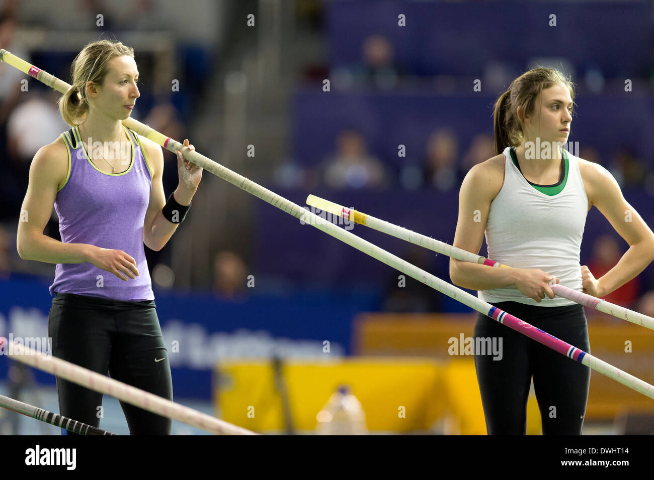 Les femmes à la PERCHE Athlétisme britannique Sainsbury's Final Indoor Championships, English Institute of Sport, Sheffield England UK Banque D'Images