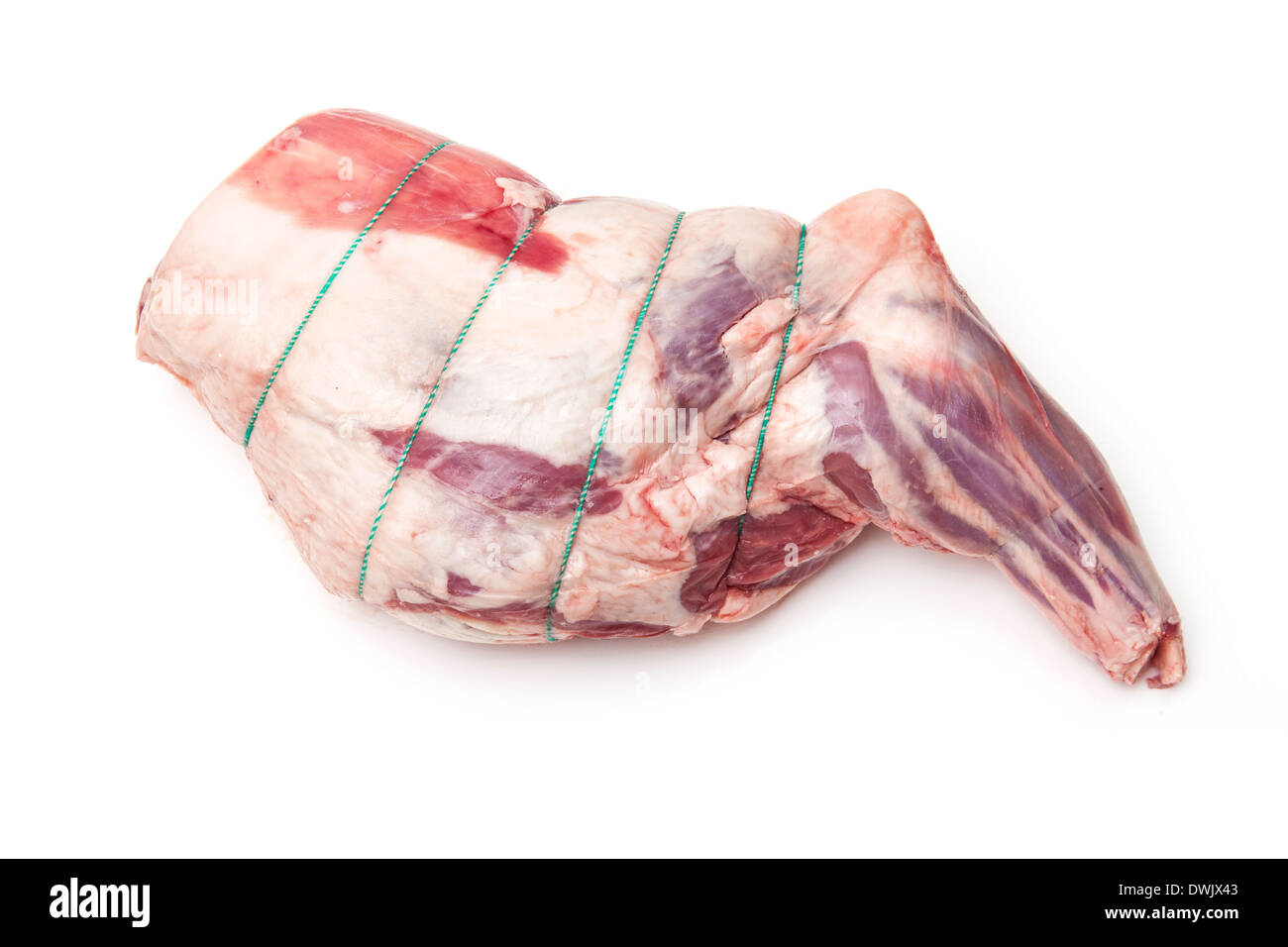 Epaule d'agneau britannique (2,69 kg) isolated on a white background studio. Banque D'Images