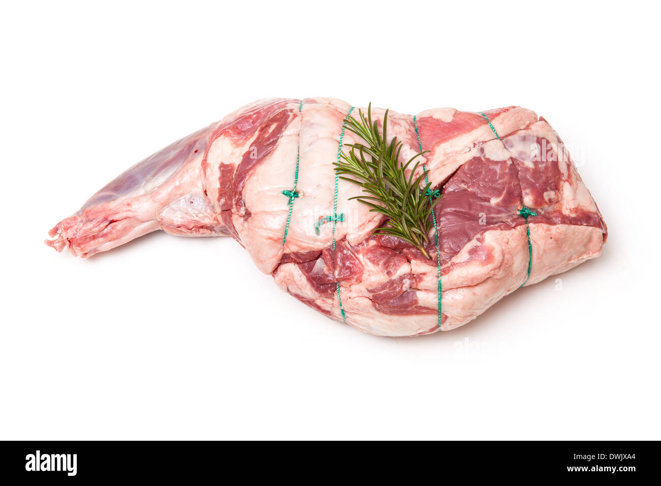 Epaule d'agneau britannique (2,69 kg) isolated on a white background studio. Banque D'Images