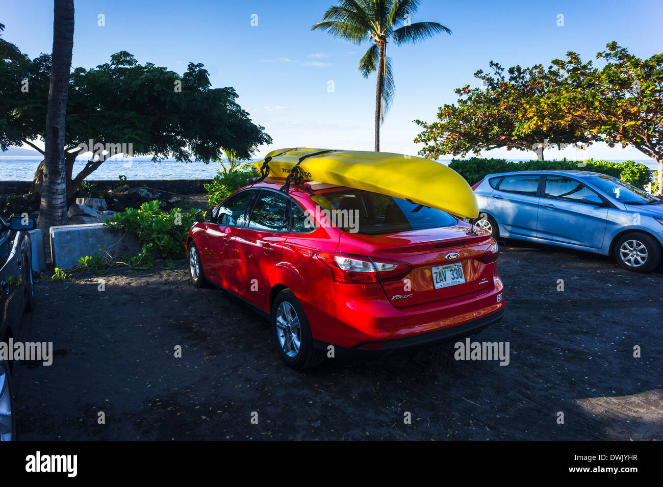Location de voiture avec kayak sanglé au pavillon. Ho'okena Beach Park, Big  Island, Hawaii, USA Photo Stock - Alamy