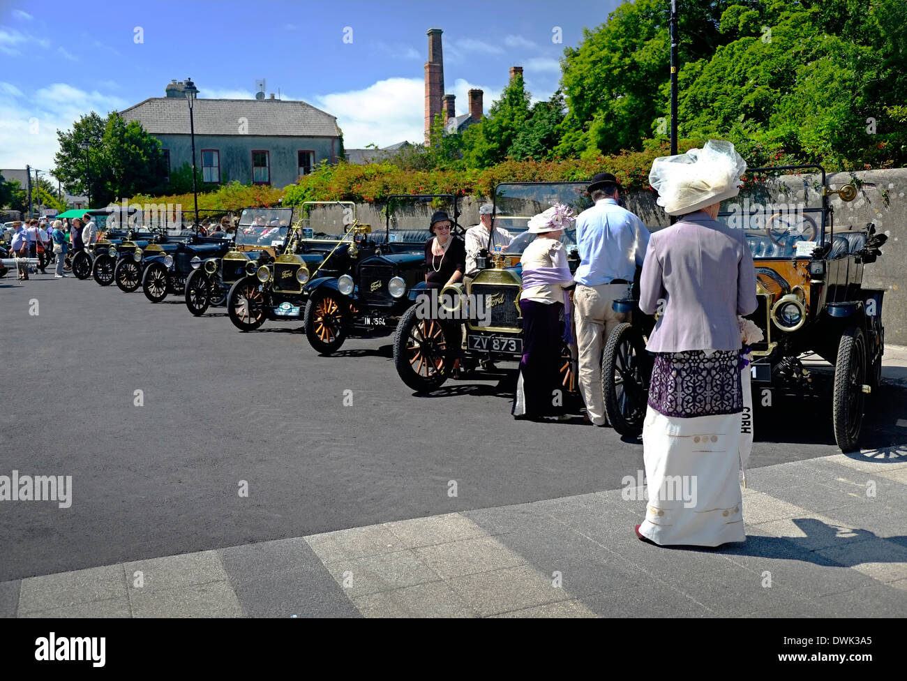 Une rangée de voitures modèle T à un rassemblement en Irlande Banque D'Images