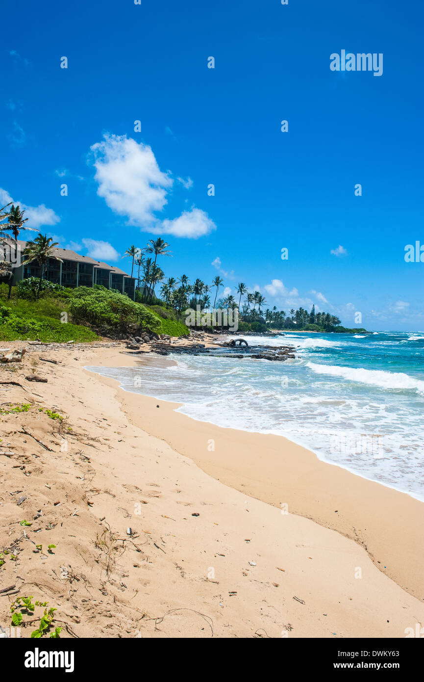 Plage de sable sur la plage de Kapaa Park sur l'île de Kauai, Hawaii, États-Unis d'Amérique, du Pacifique Banque D'Images
