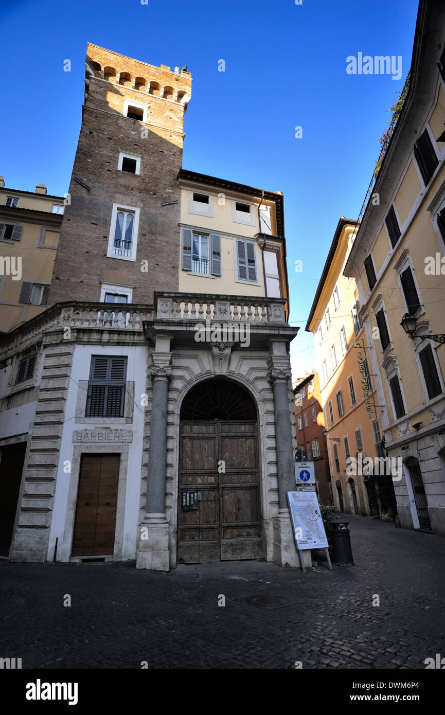Italie, Rome, Palazzo Scapucci, torre della Schimmia (torre dei Frangipane) tour médiévale Banque D'Images