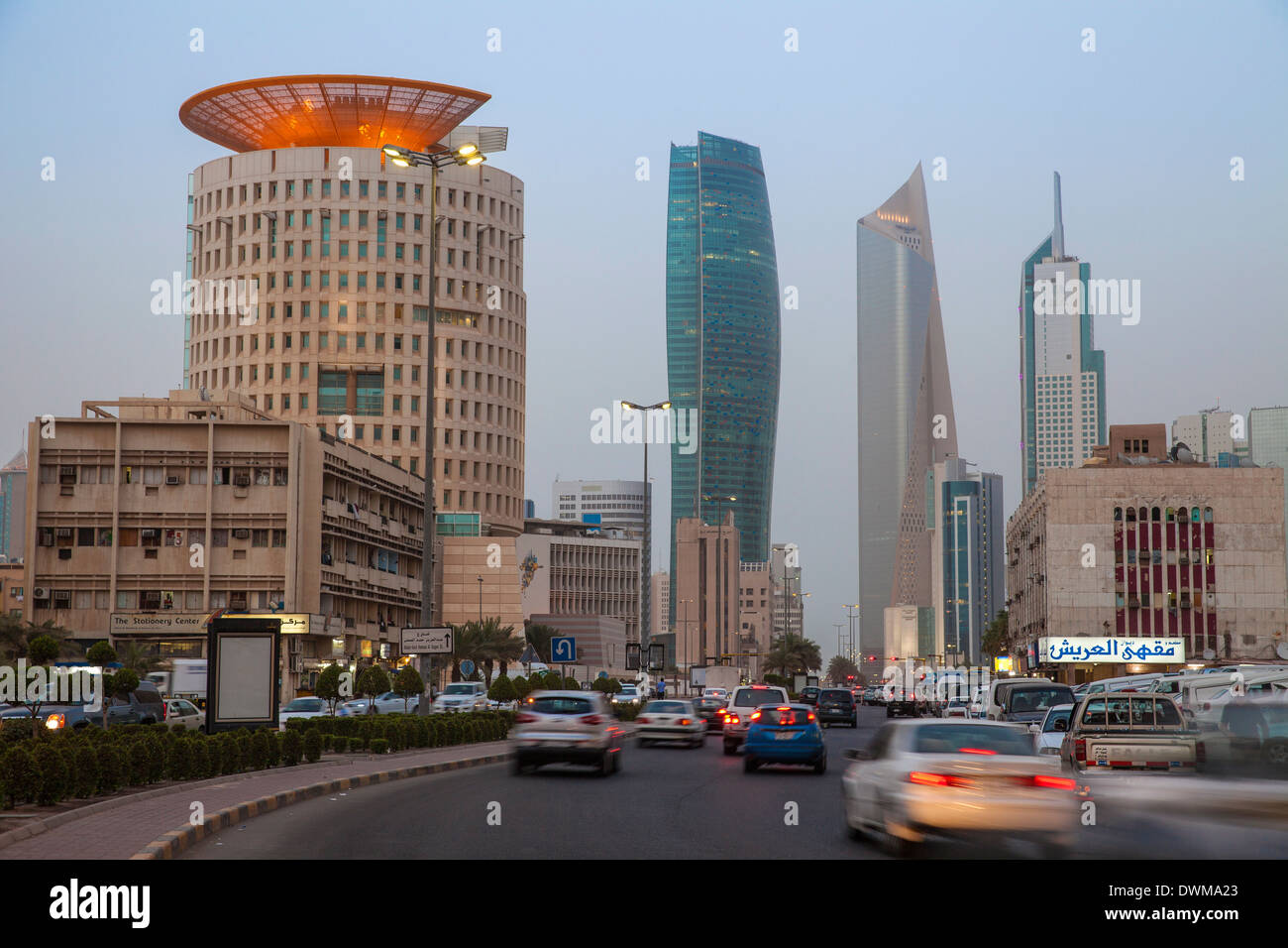 Les bâtiments du centre-ville, la ville de Koweït, Koweït, Moyen-Orient Banque D'Images