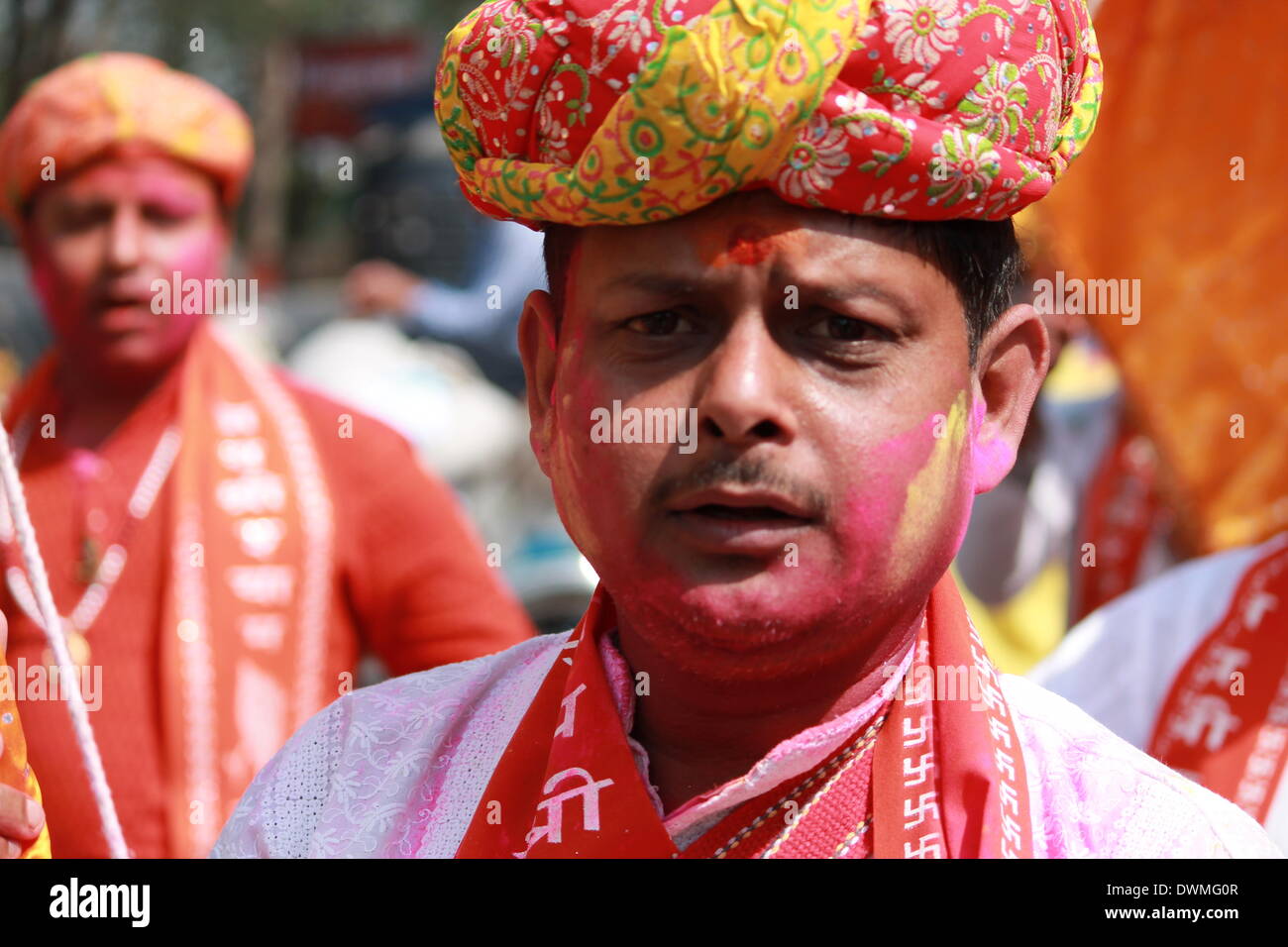 Gandhi Maidan, Patna, Bihar, Inde. 11 mars 2014. Procession Holi masse par Shri Saktidham Seva Nyas à Patna en avant de Holi, la fête hindoue de la couleur. Credit : Rupa Ghosh/ Alamy Live News. Banque D'Images