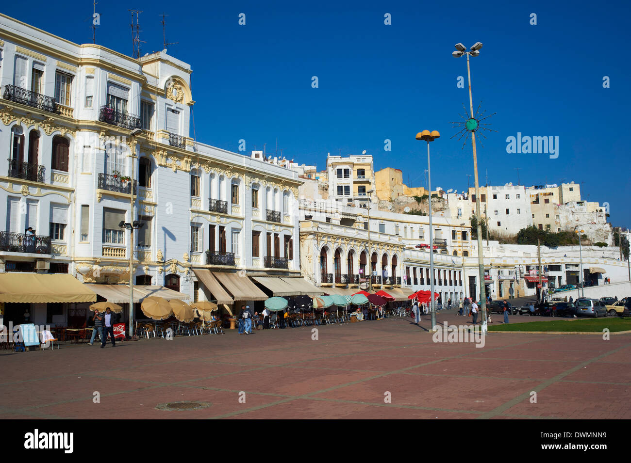 Espagne Street sur le front, Tanger, Maroc, Afrique du Nord, Afrique Banque D'Images