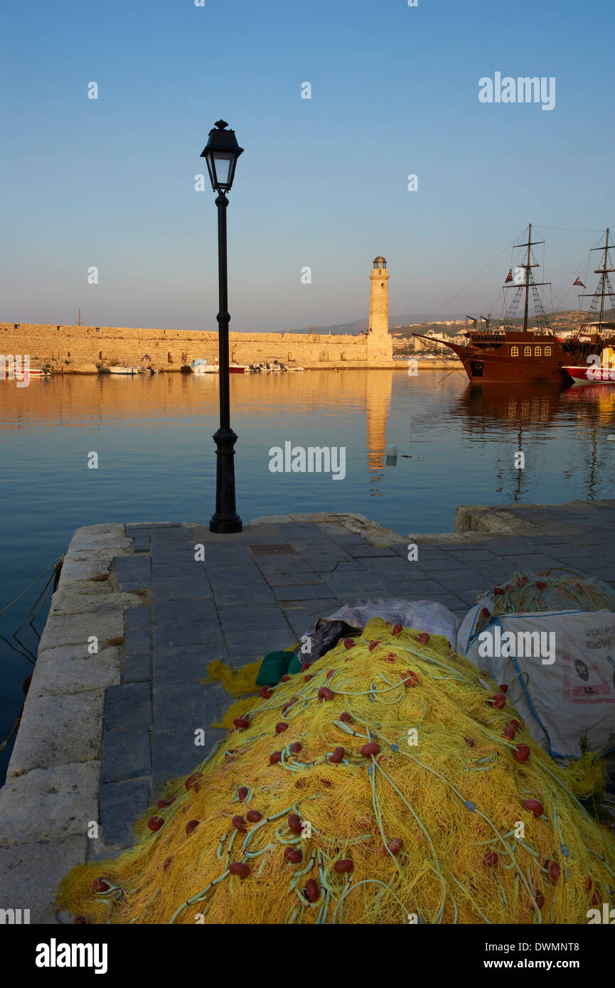 Port vénitien de Rethymnon, Crète, îles grecques, Grèce, Europe Banque D'Images