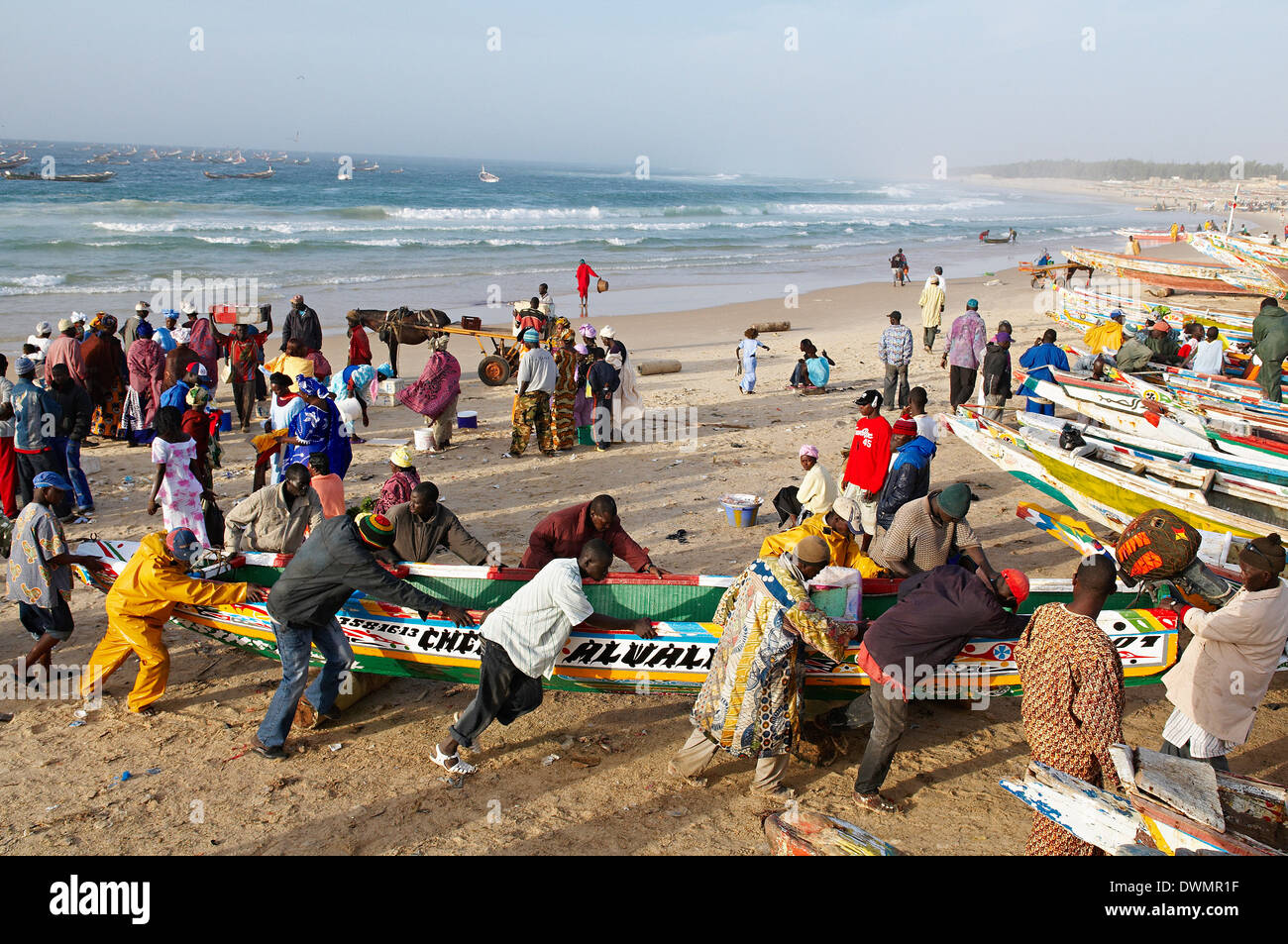 Port de pêche de Kayar, le plus grand port de pêche au Sénégal, le Sénégal, l'Afrique de l'Ouest, l'Afrique Banque D'Images