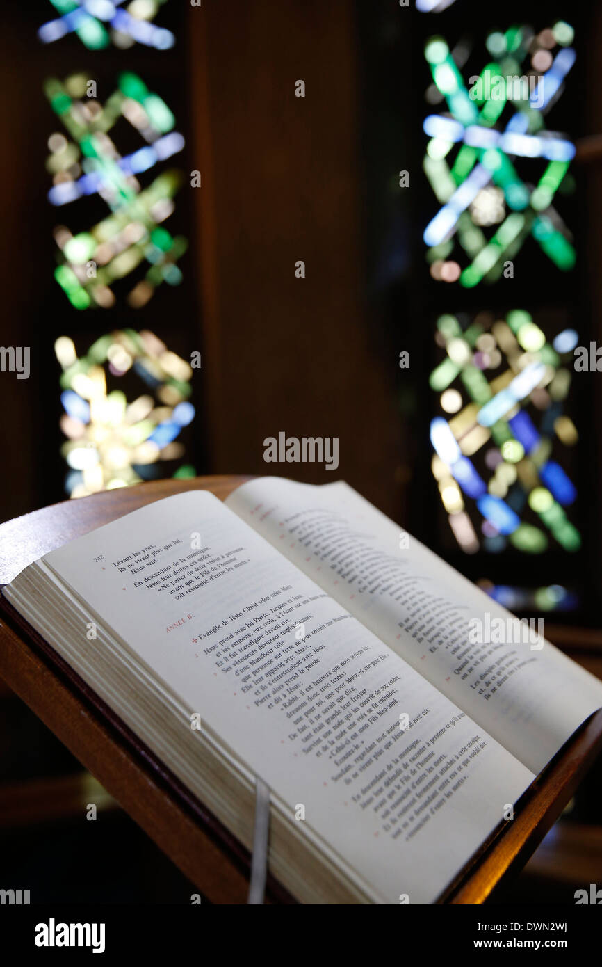 Bible, l'église Notre-Dame de Fatima, Paris, France, Europe Banque D'Images