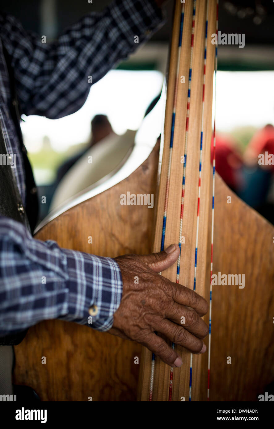 Musiciens sur bateau pour l'île de Janitzio, Michoacan, au Mexique, en Amérique du Nord Banque D'Images