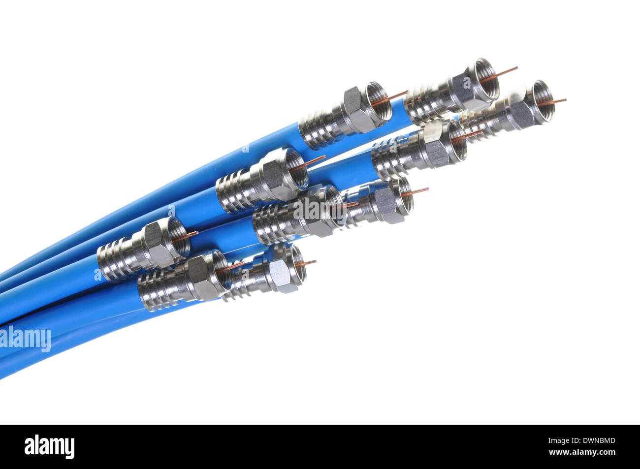Tas de câbles coaxiaux avec des connecteurs bleu Banque D'Images