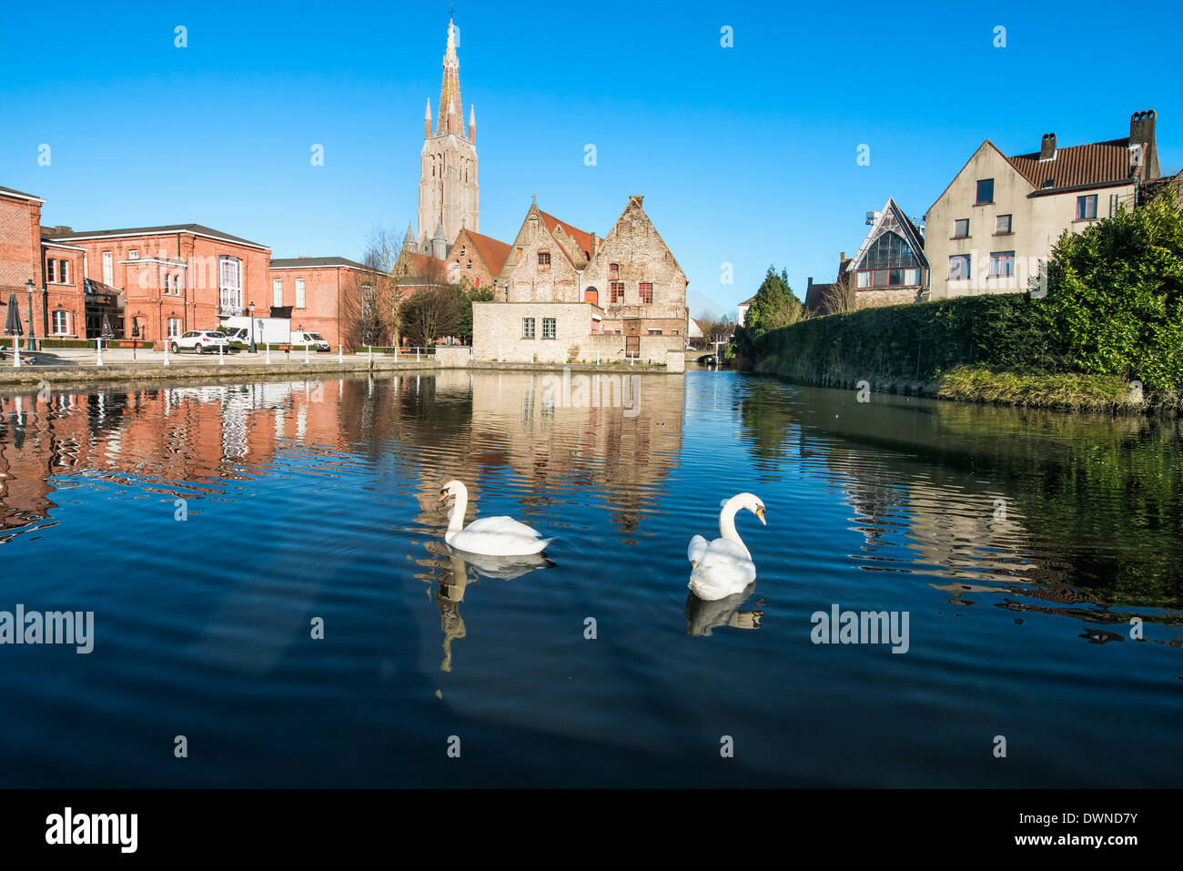 Église Notre Dame et l'ancien hôpital de Saint John, le centre historique de Bruges, Belgique, site du patrimoine mondial de l'UNESCO Banque D'Images