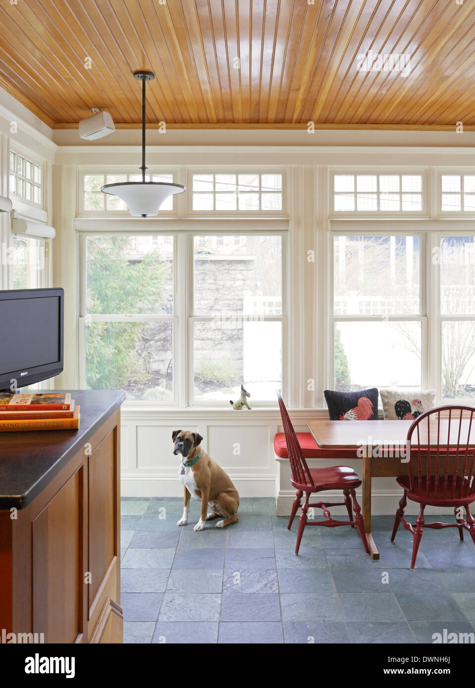 French American Country Home Interiors Jamaica Plain United States Architecte : Christine Tuttle Création 2012 anglais-américain Banque D'Images