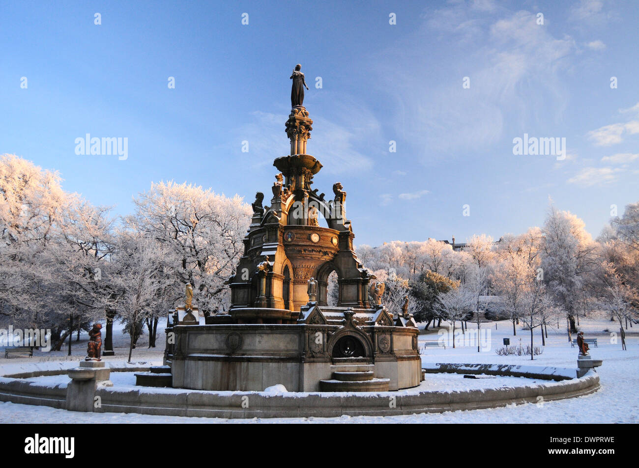 Frosty Matin de Noël du parc Kelvingrove Glasgow (Stewart Memorial Fountain) Banque D'Images