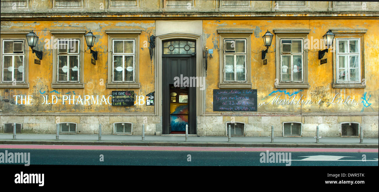 L'ancienne pharmacie pub à Zagreb Banque D'Images