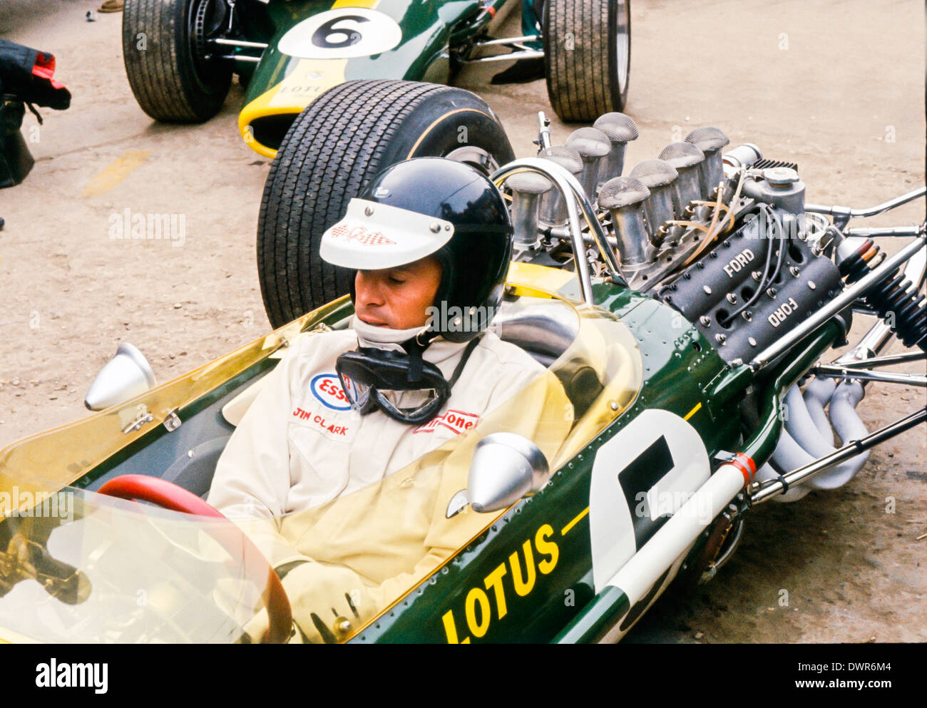 Jim Clark dans les fosses à Silverstone, 1967 Banque D'Images